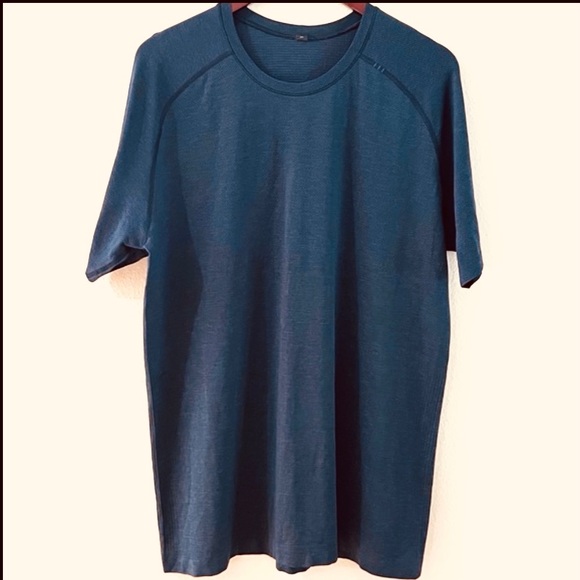 🍋LIKE NEW Lululemon Swiftly tech short sleeve tee - Picture 3 of 6